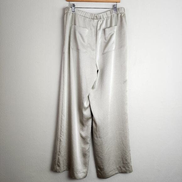 NEW Vince Satin Zipper Pocket Pleated Wide Leg Pull On Cream Women's Pants - Picture 13 of 15